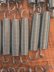 69 Trampoline Springs / Replacements 5.5″ With Spring Puller, Good Condition