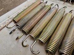 25GG16 TRAMPOLINE SPRINGS, 60 COUNT, 6-1/2″ X 4-5/8″ X 0.86″ X 0.115″, VERY GOOD