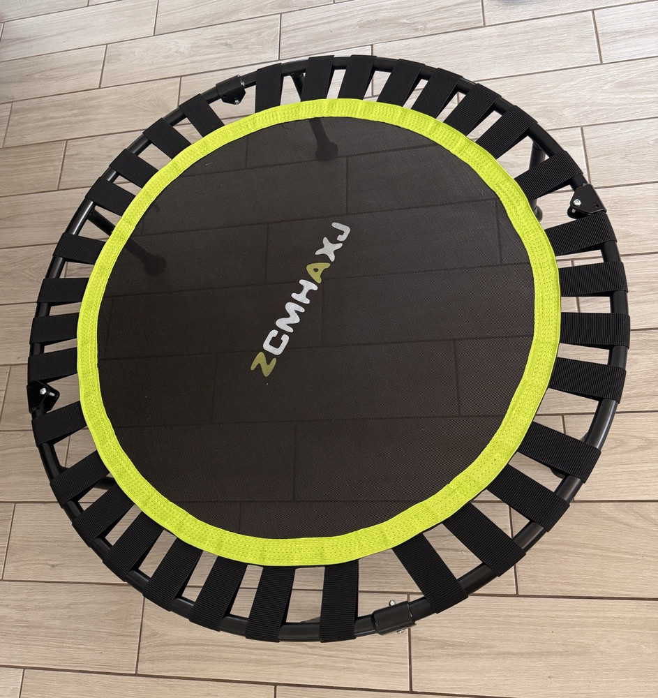 ZCMHAXJ Mini Fitness Trampoline Rebounder w/ Padding, Black/Green
