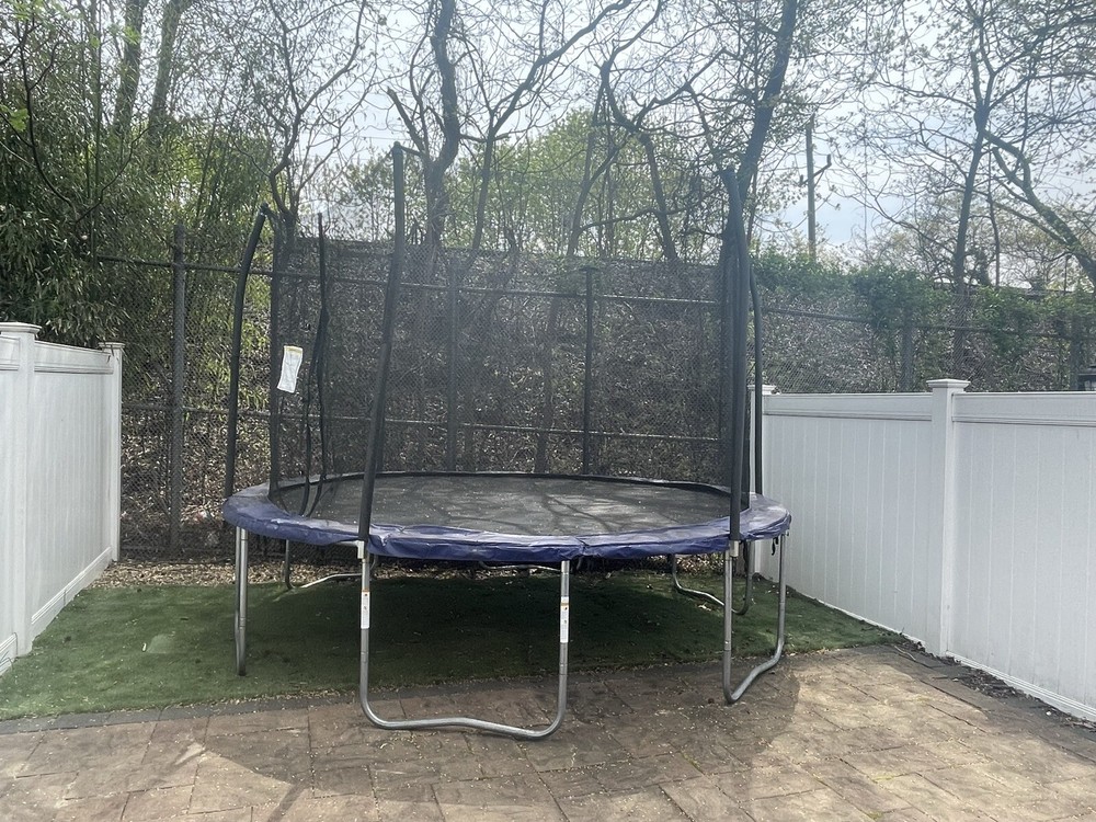 12FT Trampoline w/ enclosure Net & Spring Cover padding